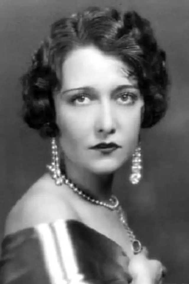 Фото  (Dorothy Sebastian)