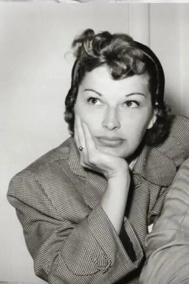 Фото  (Eleanor Keaton)