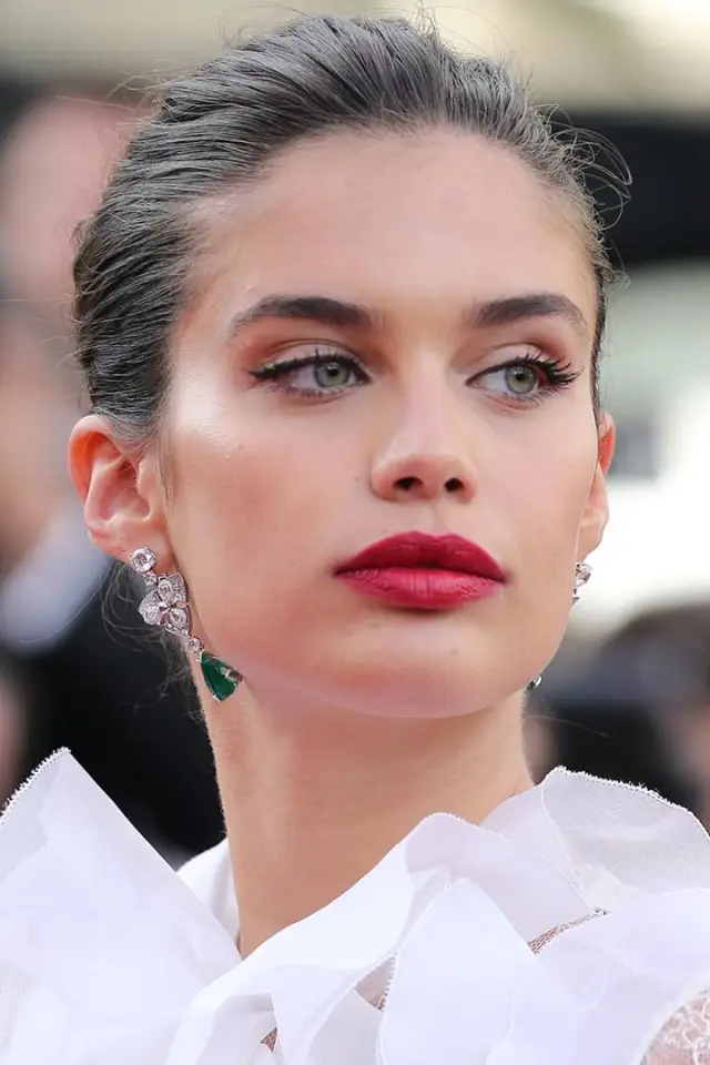 Фото Сара Сампайо (Sara Sampaio)