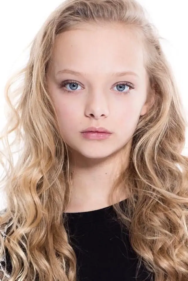 Фото Амия Миллер (Amiah Miller)
