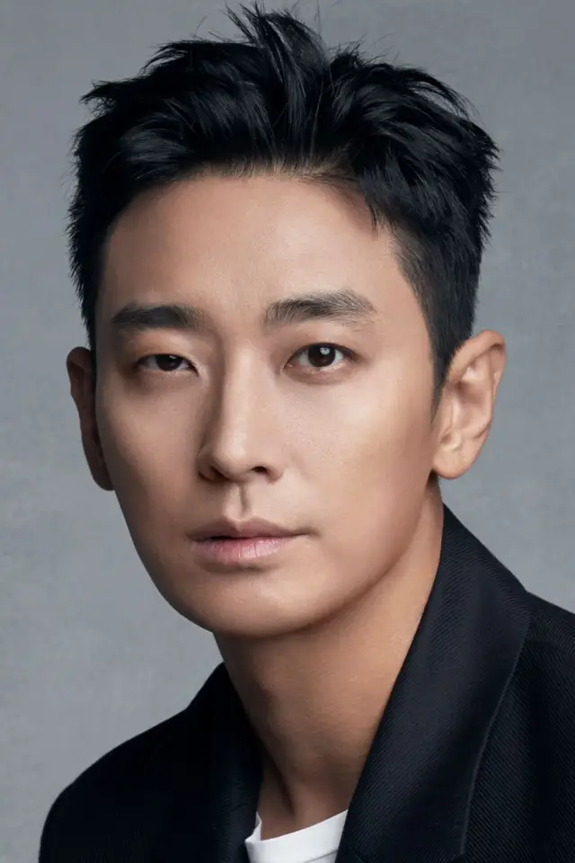 Фото Чжу Чжихун (Ju Ji-hoon)