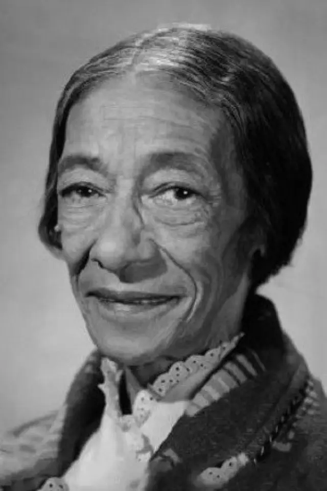 Фото  (Estelle Hemsley)