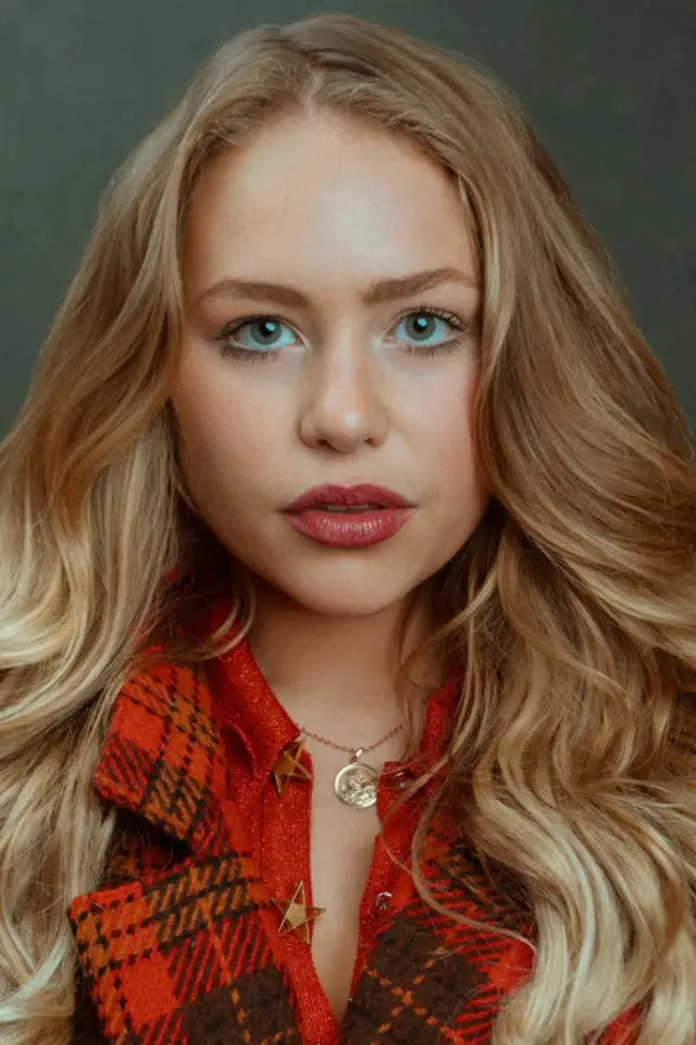Фото Ив Остин (Eve Austin)