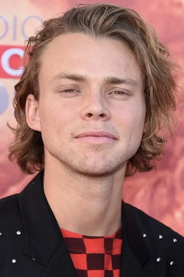 Фото Эштон Ирвин (Ashton Irwin)