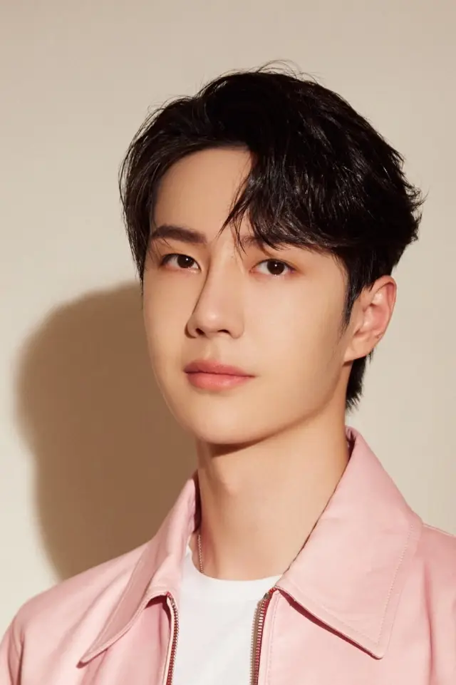 Фото Ван Ибо (Wang Yibo)