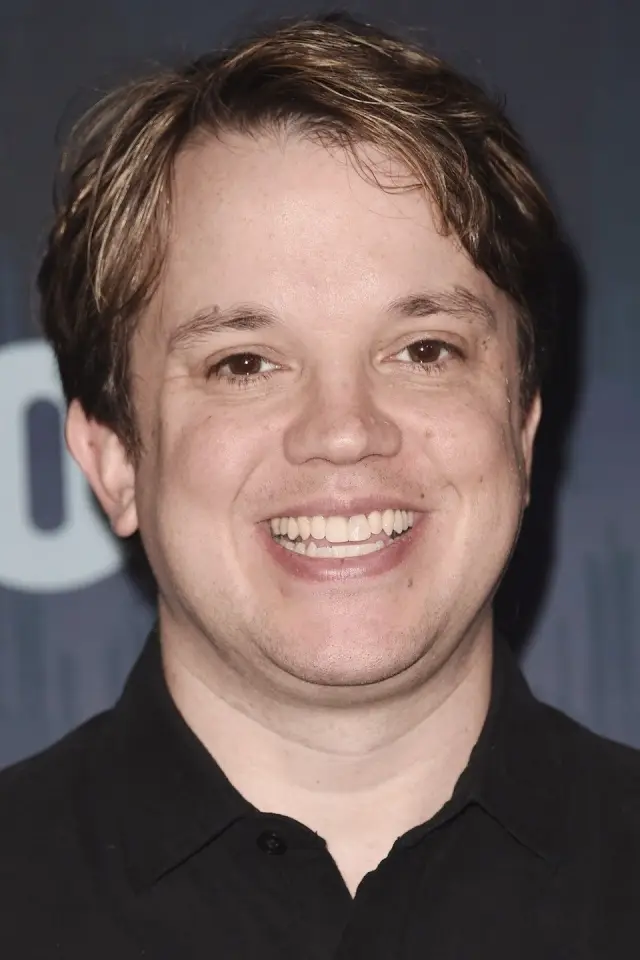 Фото  (Eric Millegan)