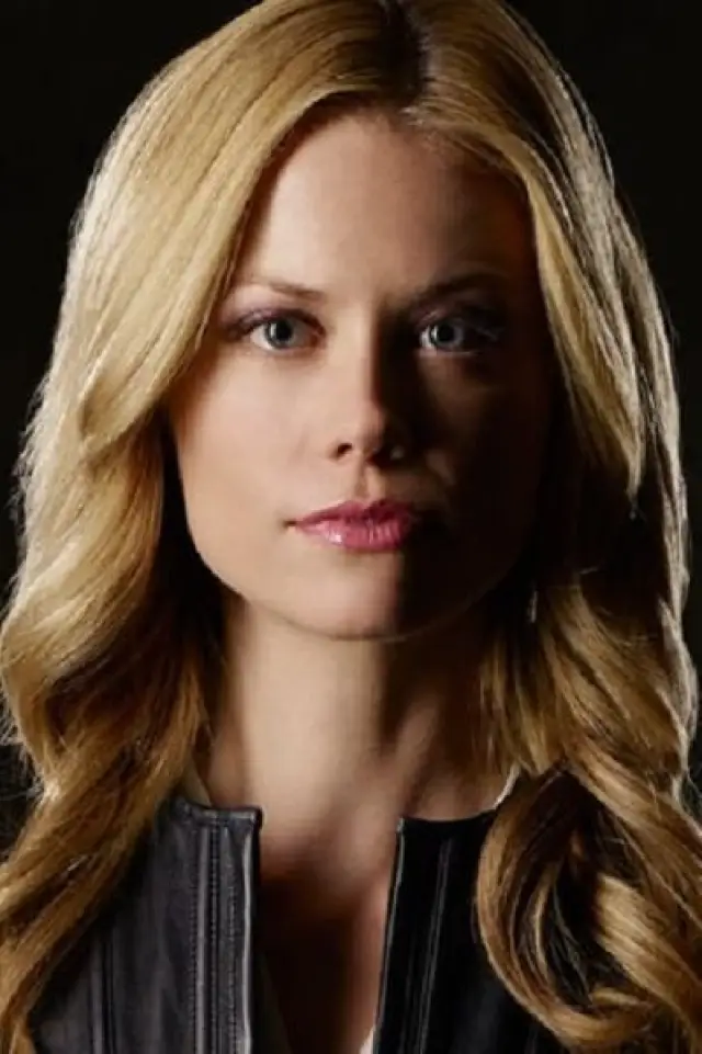 Фото Клэр Коффи (Claire Coffee)