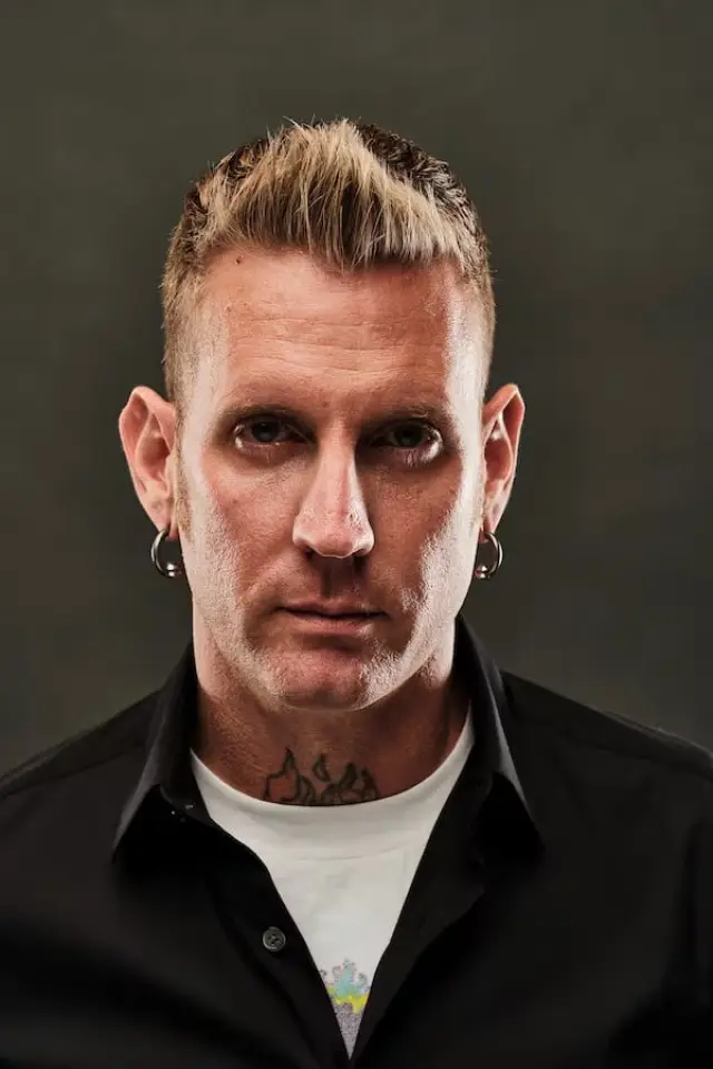 Фото  (Brann Dailor)