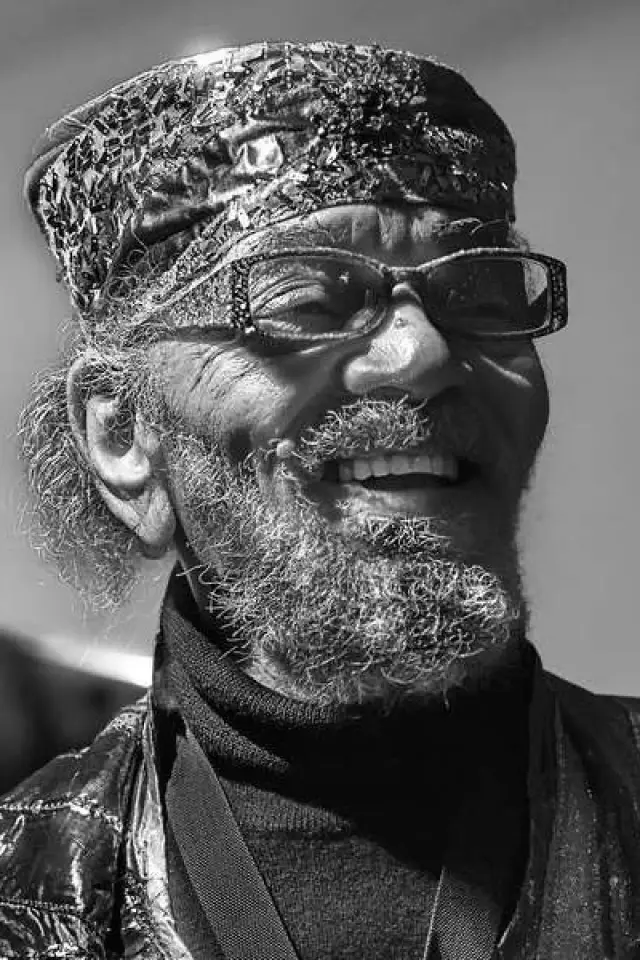 Фото  (Marshall Allen)