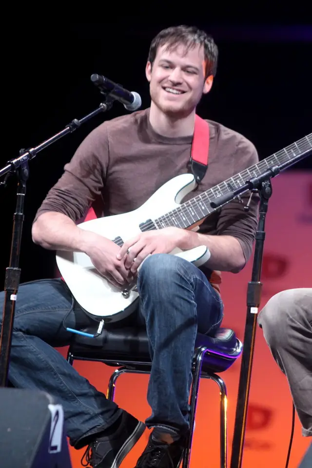 Фото  (Rob Scallon)