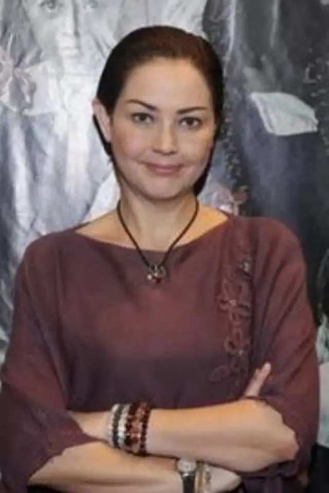 Фото Роуина Умбох (Rowiena Umboh)