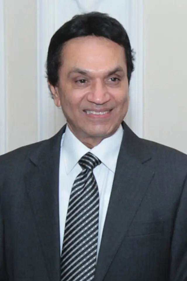 Фото Равиндра Рандения (Ravindra Randeniya)