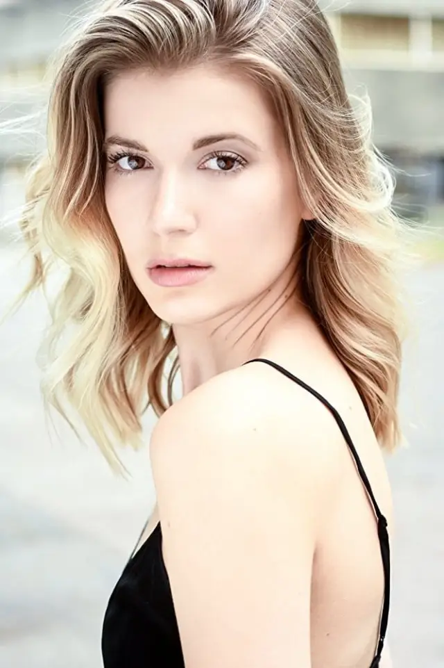 Фото Эмма Джонсон (Emma Johnson)