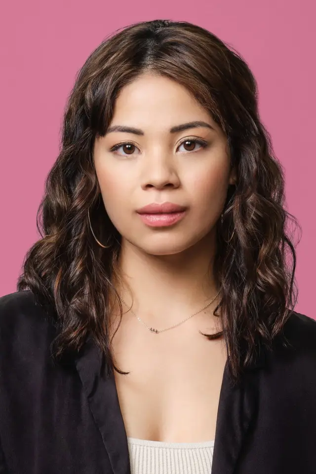 Фото Ева Ноблезада (Eva Noblezada)