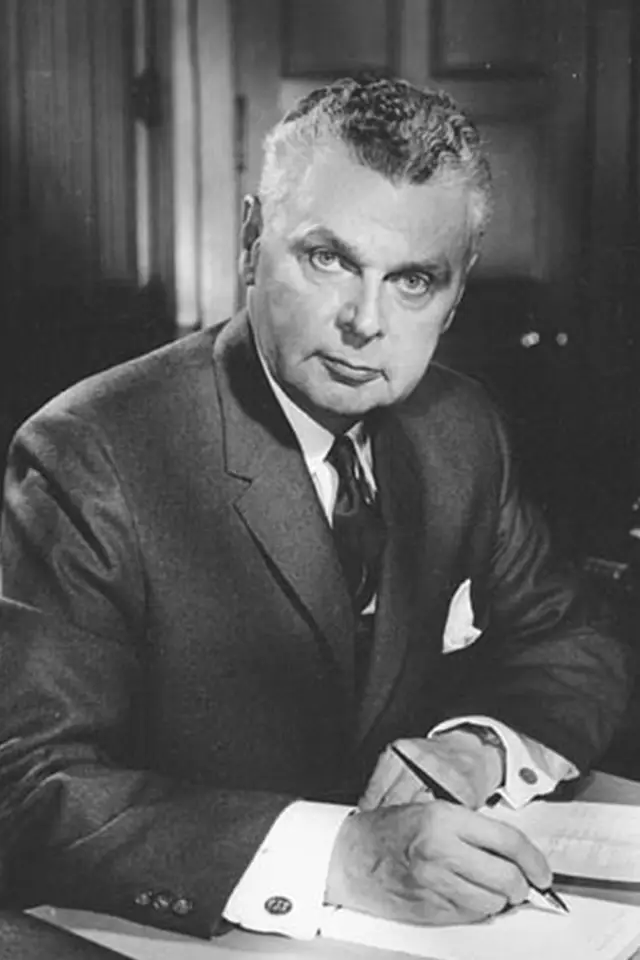 Фото  (John Diefenbaker)
