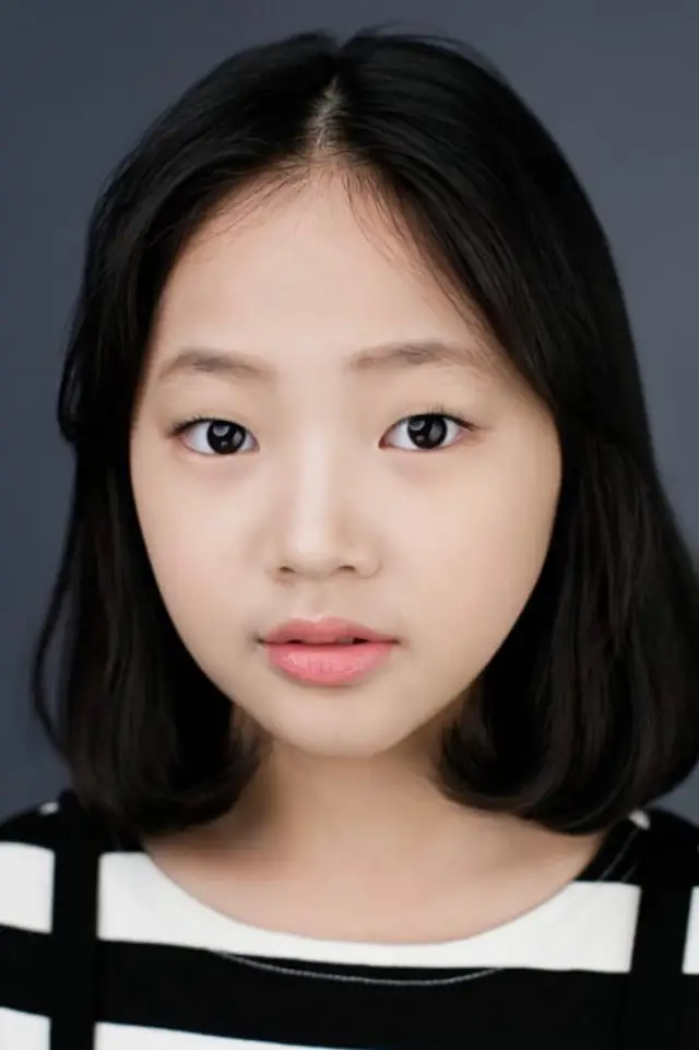 Фото Ким Мин Со (Kim Min-seo)