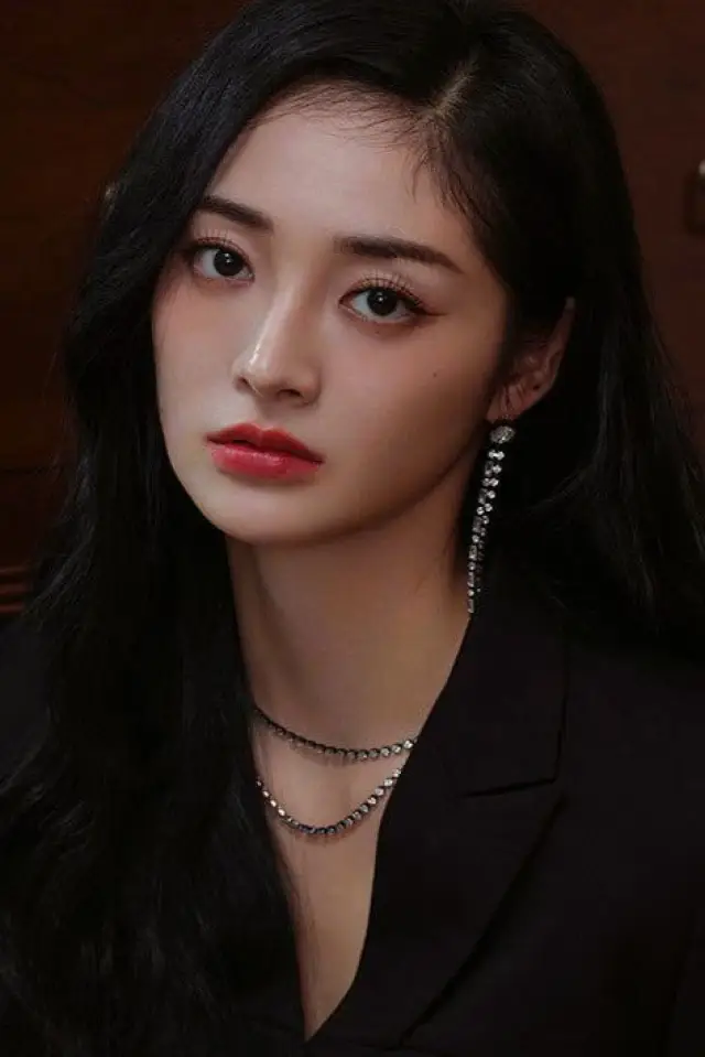 Фото Чжоу Цзе Цюн (Zhou Jieqiong)