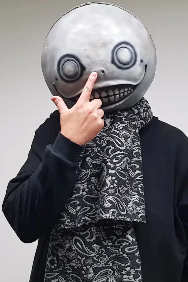 Фото Йоко Таро (Yoko Taro)