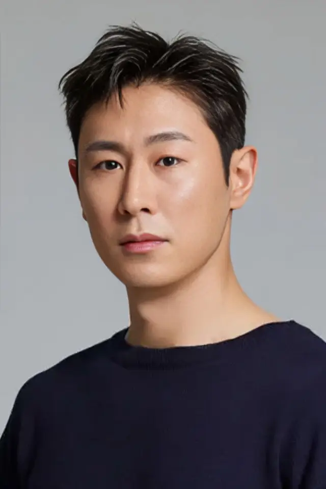 Фото  (Park Jeong-hwan)