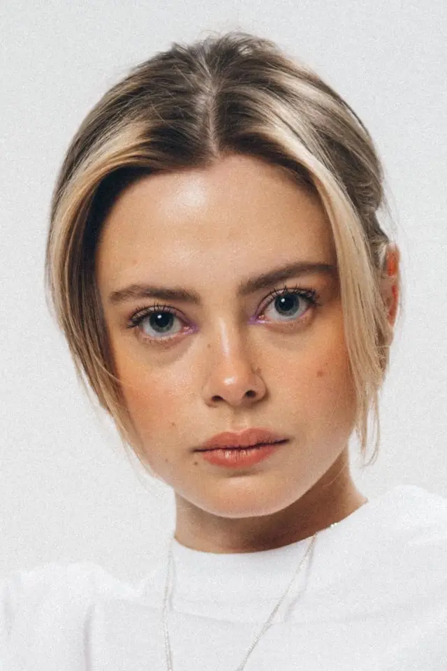 Фото Элли Рианнон Мюллер Осборн (Elli Rhiannon Müller Osborne)