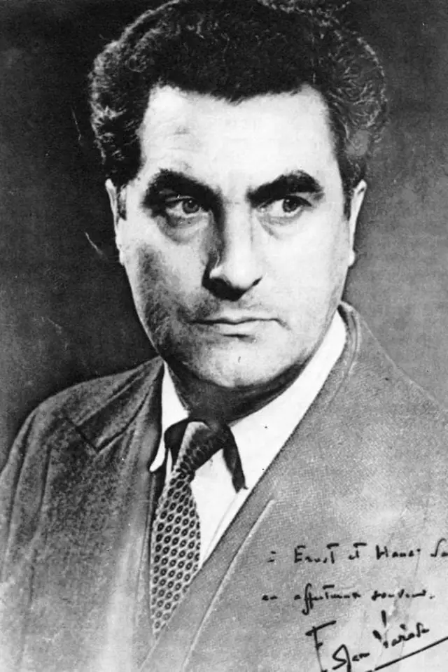 Фото Эдгар Варез (Edgard Varèse)
