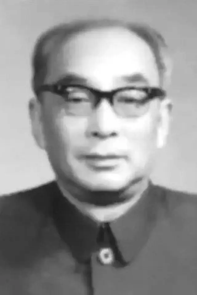 Фото  (Mingzhi Ai)