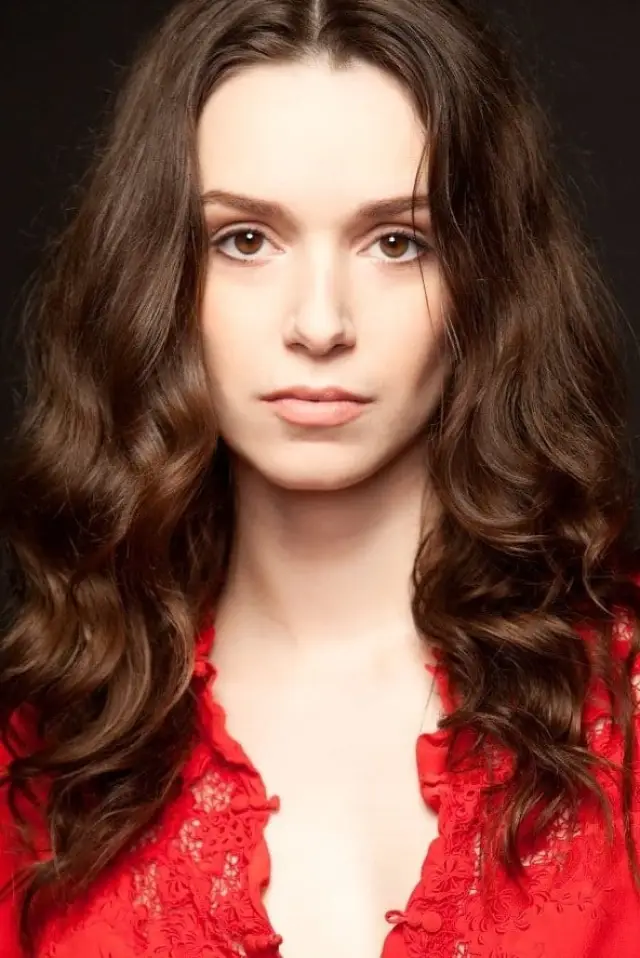 Фото Алекс Эссо (Alex Essoe)