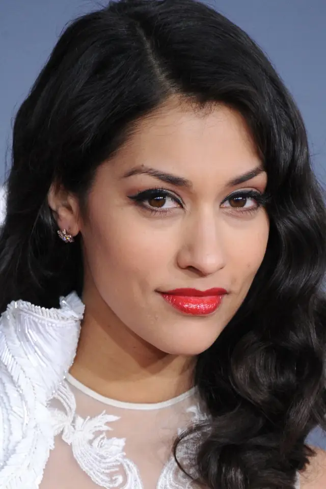 Фото Янина Гаванкар (Janina Gavankar)