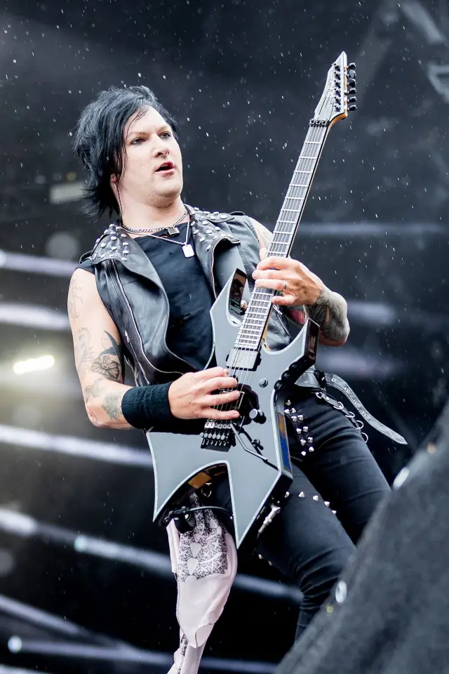 Фото  (Jeremy 'Jinxx' Ferguson)