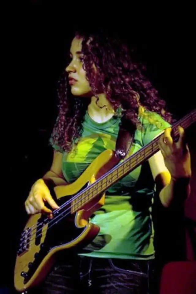 Фото  (Tal Wilkenfeld)