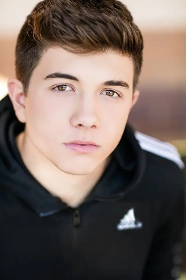 Фото Брэдли Стивен Перри (Bradley Steven Perry)