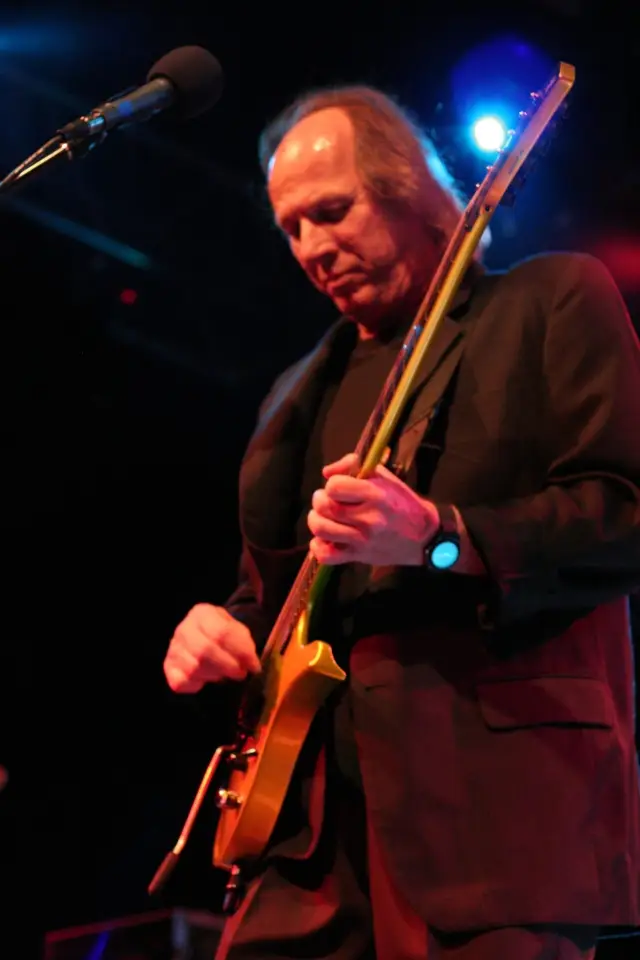 Фото Адриан Белью (Adrian Belew)
