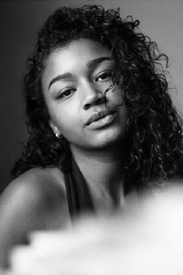 Фото  (Zoë Love Smith)