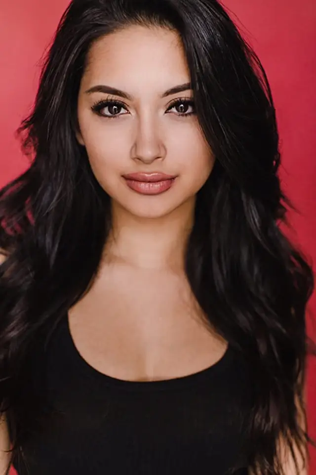 Фото  (Kayla Heller)