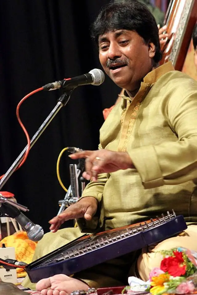 Фото  (Rashid Khan)