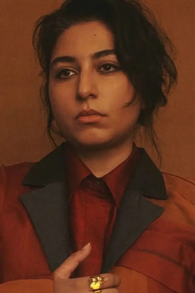 Фото Аруж Афтаб (Arooj Aftab)