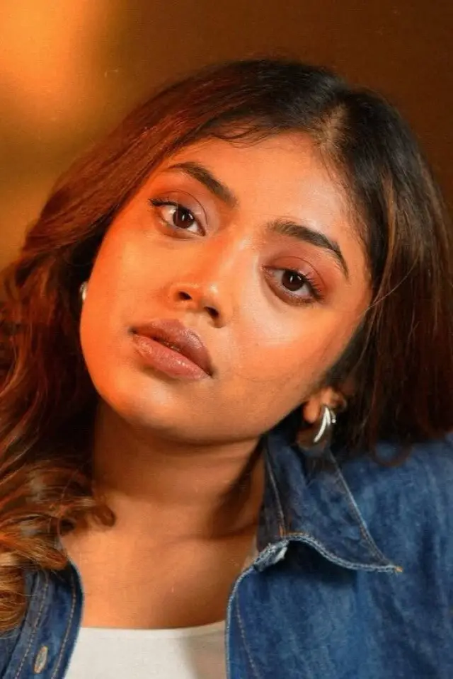 Фото  (Kharesma Ravichandran)