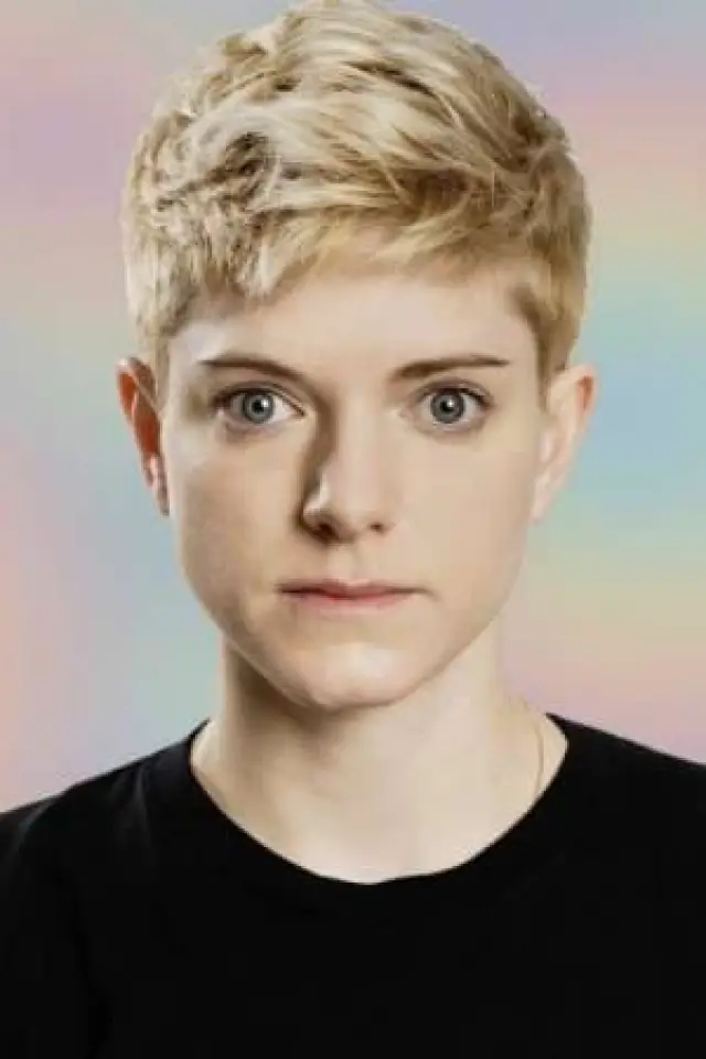 Фото Мэй Мартин (Mae Martin)
