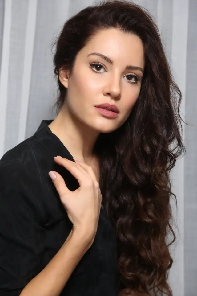 Фото Эдже Иртэм (Ece İrtem)