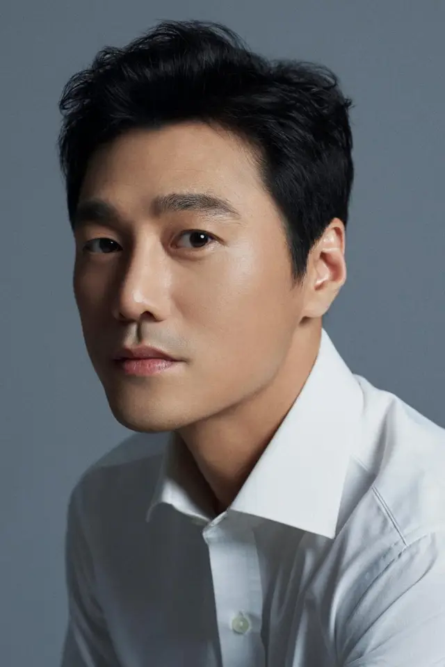 Фото Чхве Ён Чжун (Choi Young-jun)