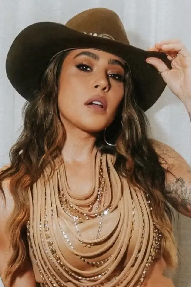 Фото  (Lauana Prado)