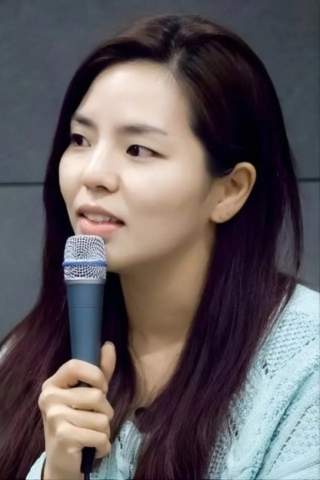 Фото  (Kim Ji-hyun)