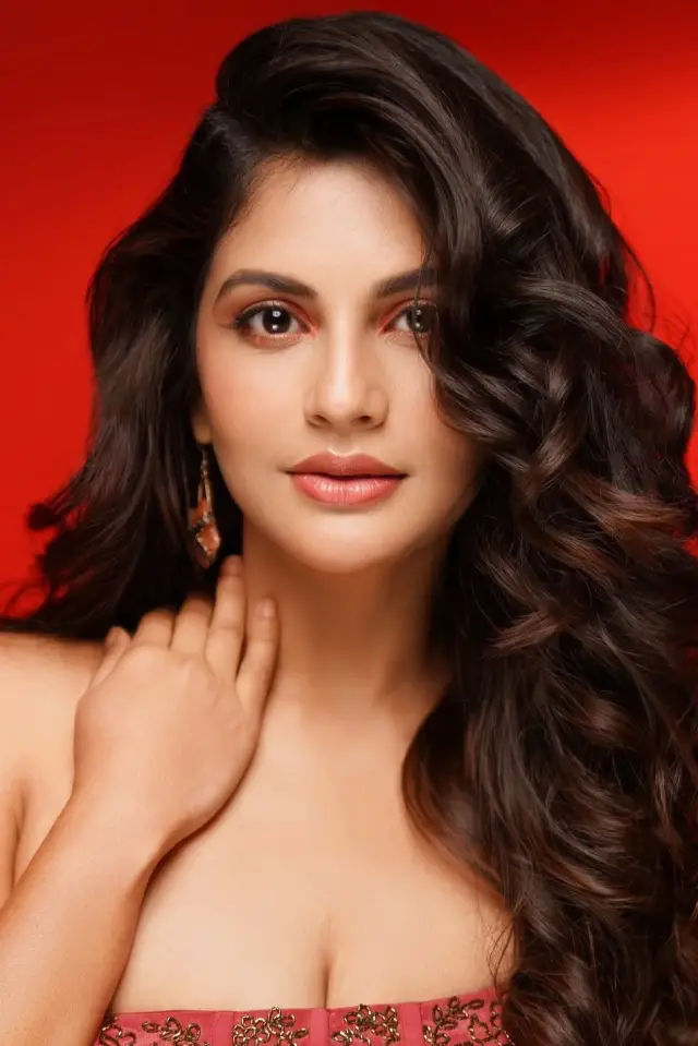 Фото  (Megha Chakraborty)