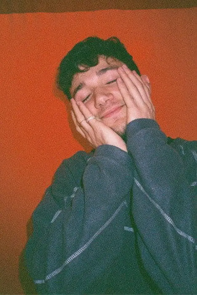 Фото  (Jeremy Zucker)