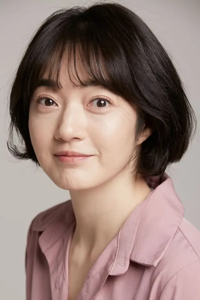 Фото  (Kim Hyun-jeong)