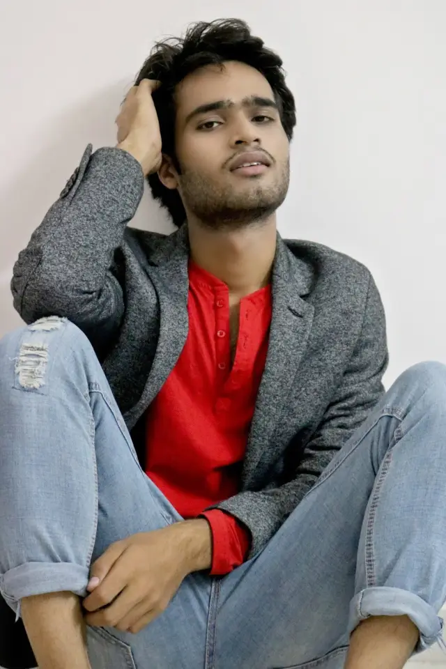 Фото  (RAAHI)