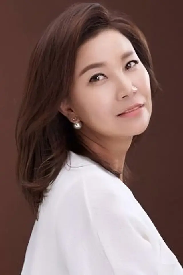 Фото  (Jung Jae-eun)