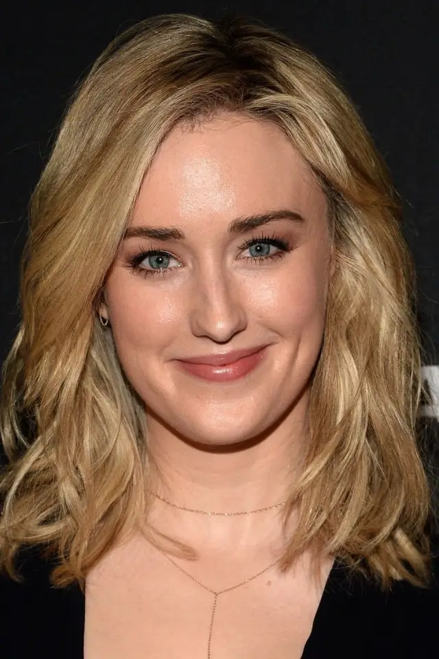 Фото Эшли Джонсон (Ashley Johnson)