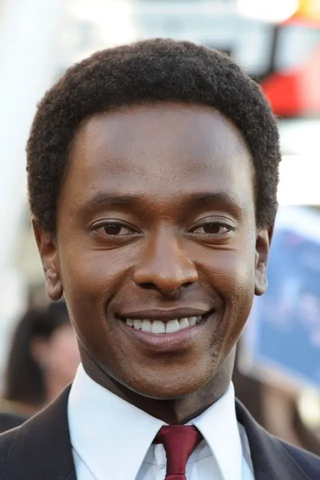 Фото Эди Гатеги (Edi Gathegi)
