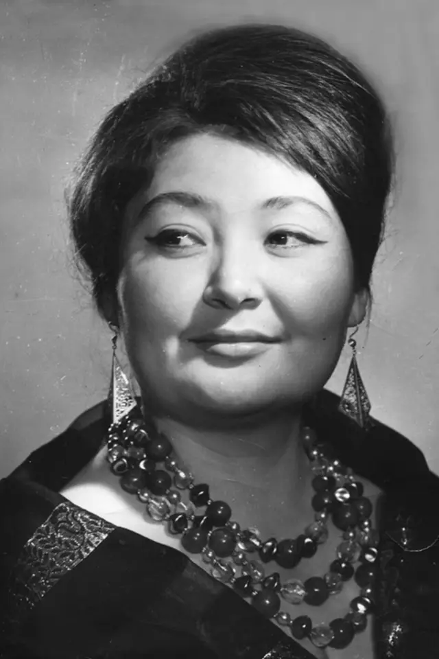 Фото Лола Абдукаримова (Lola Abdulkarimova)